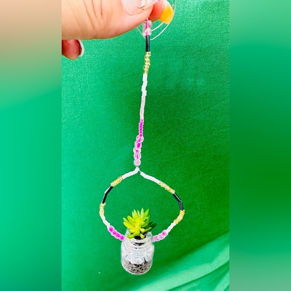 🚘🌸HANDMADE Beaded Car Charm with Faux Plant🌸🚘 - Picture 1 of 4